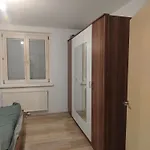 I Give My 2 Roms Apartment